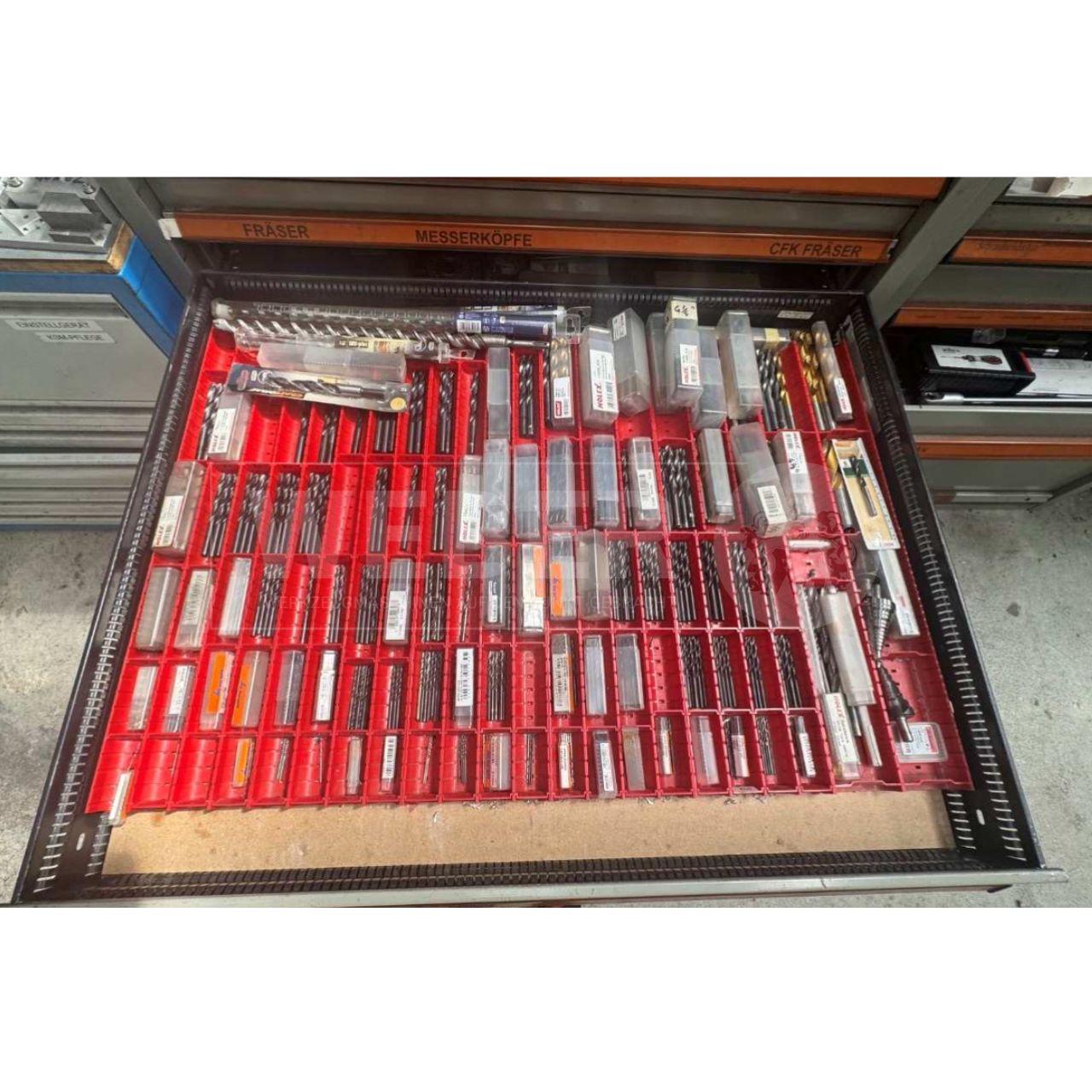 Hermle UWF 1202 S CNC-Werkzeugfräsmaschine