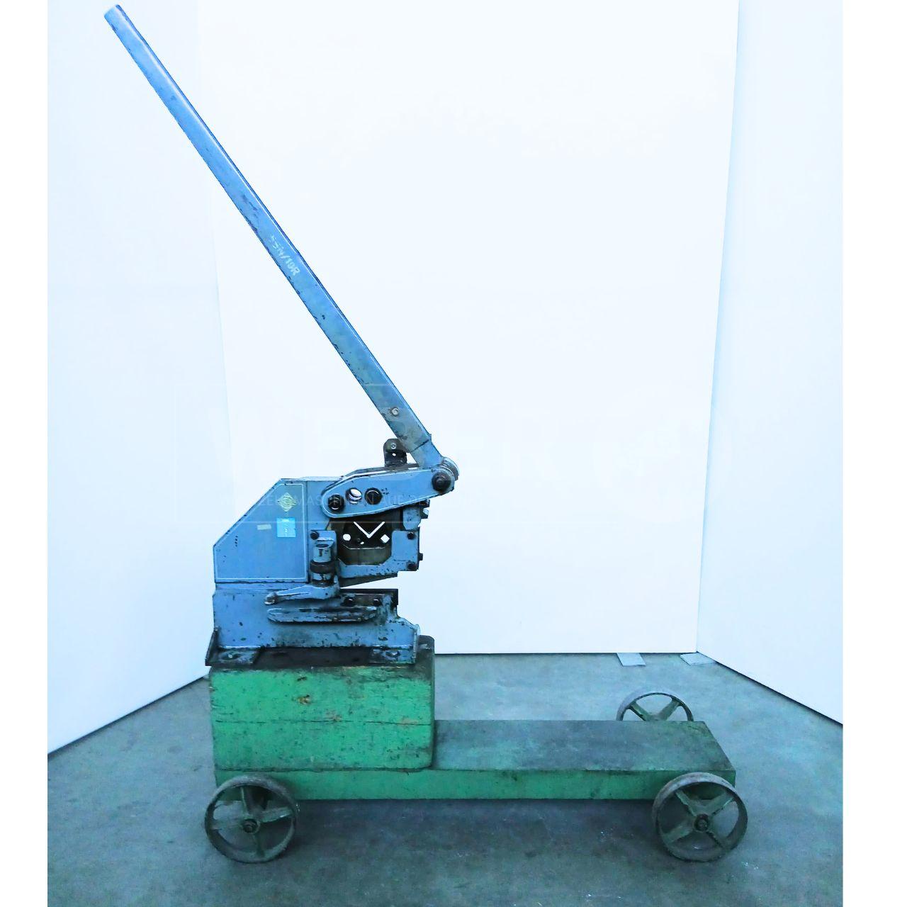 Mubea 5SN/10R Profil- und Blechschere